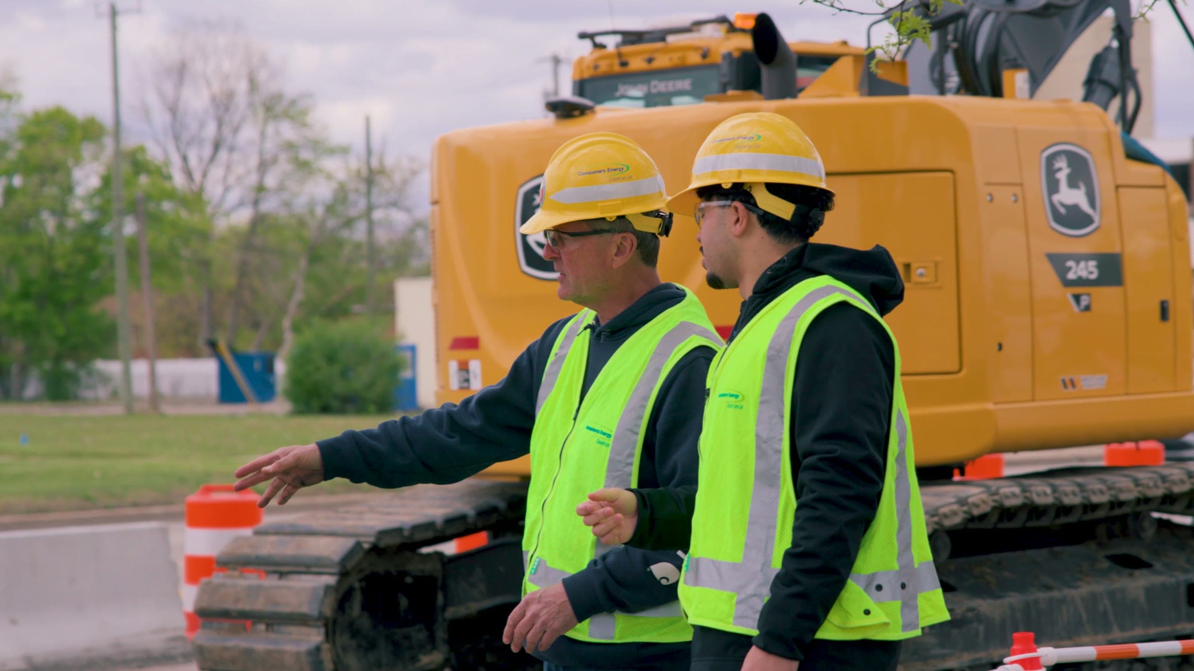 Commercials, photo 1